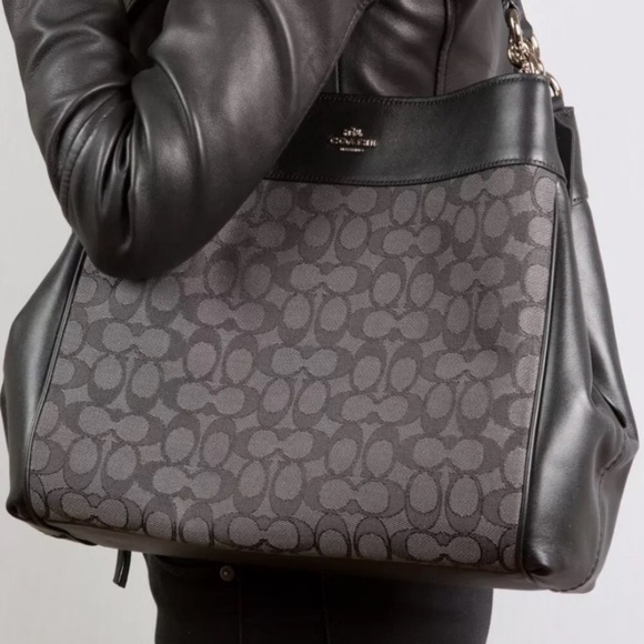 Authentic COACH leather Lexy Jacquard shoulder bag - Picture 2 of 8